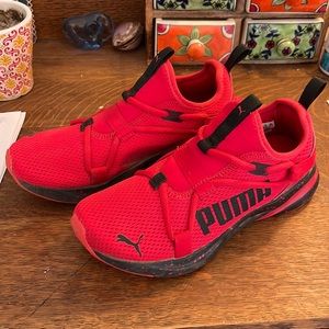 Puma sneakers Big Boy size 5.5